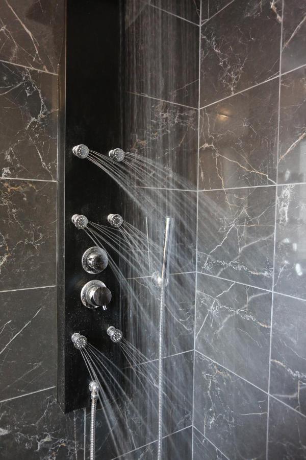 Les Perles Amienoises✩Black Pearl☆Hyper Centre☆ أميا المظهر الخارجي الصورة